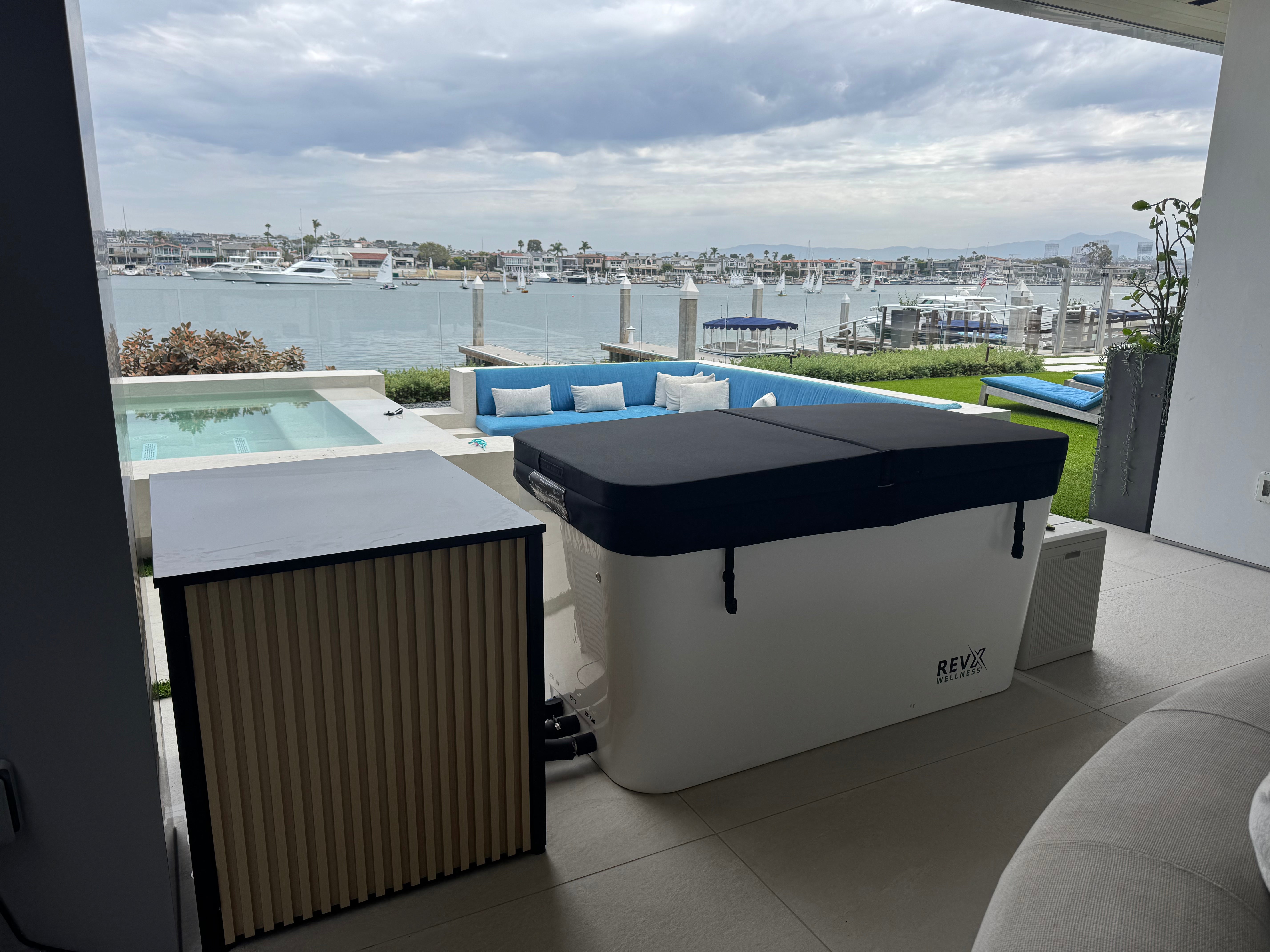 RevX X Tub — Acrylic Cold Plunge with LUX Chiller