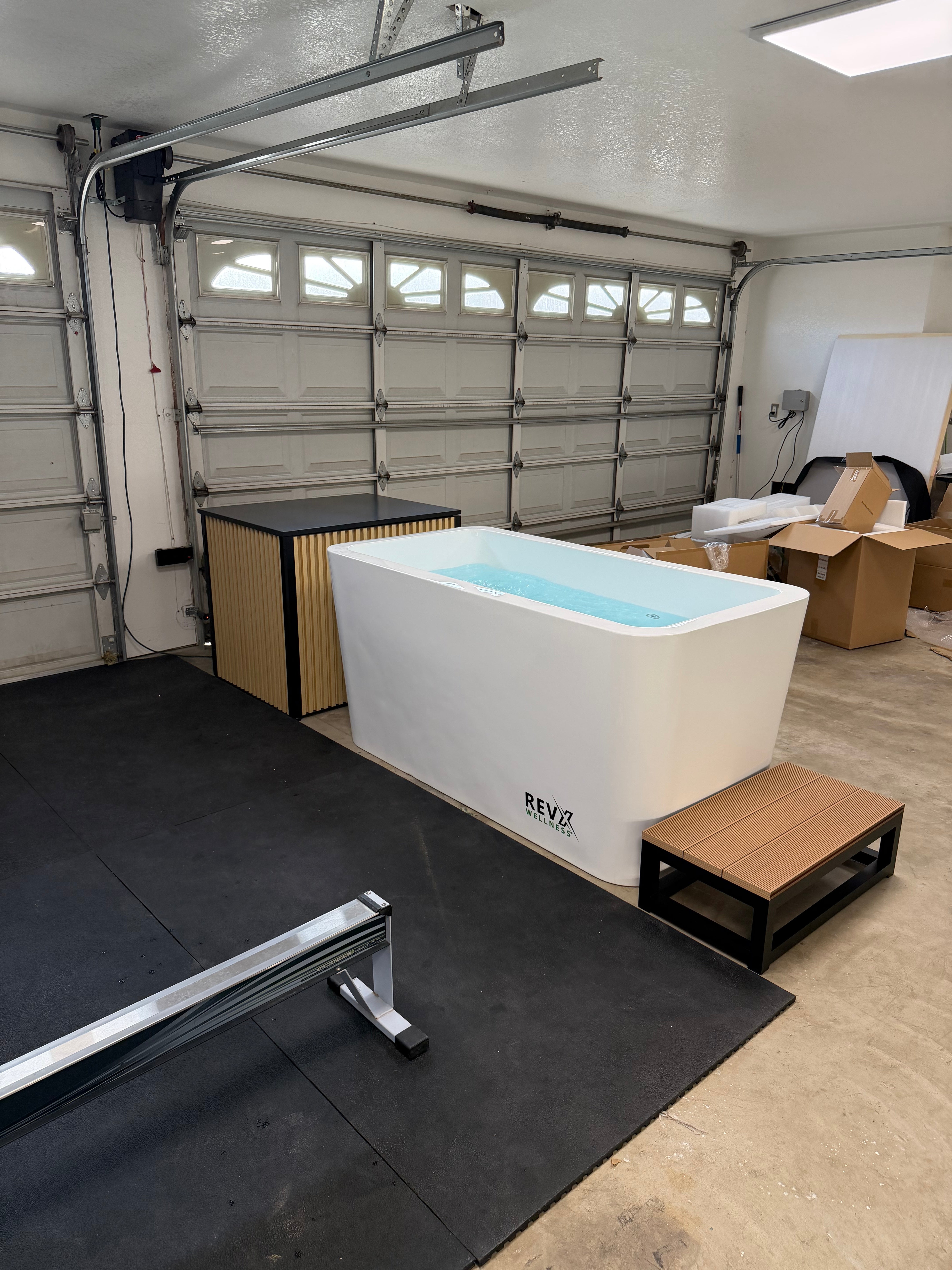 RevX X Tub — Acrylic Cold Plunge with LUX Chiller