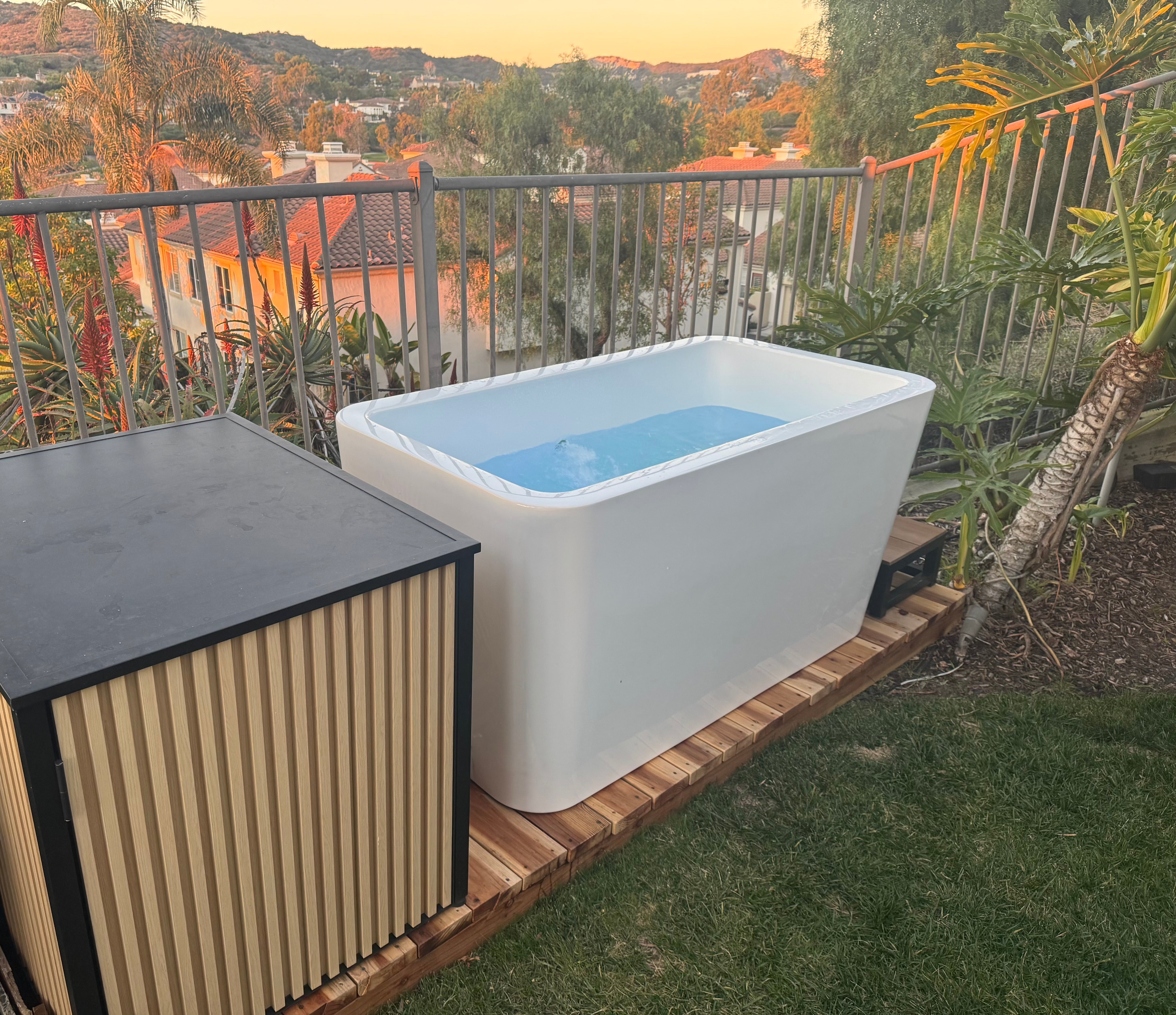 RevX X Tub — Acrylic Cold Plunge with LUX Chiller